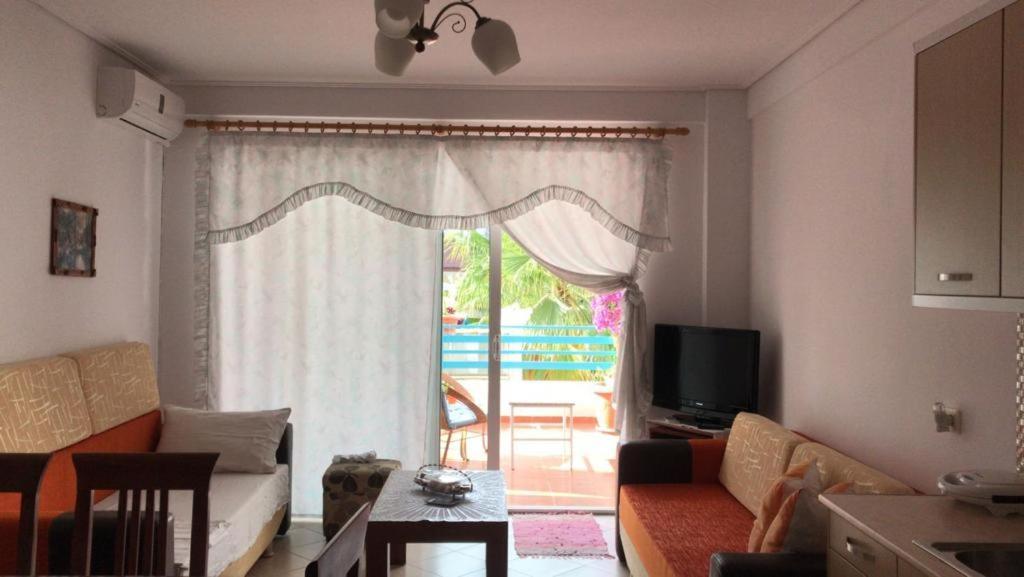 Meni'S Family Apartament Саранда Экстерьер фото